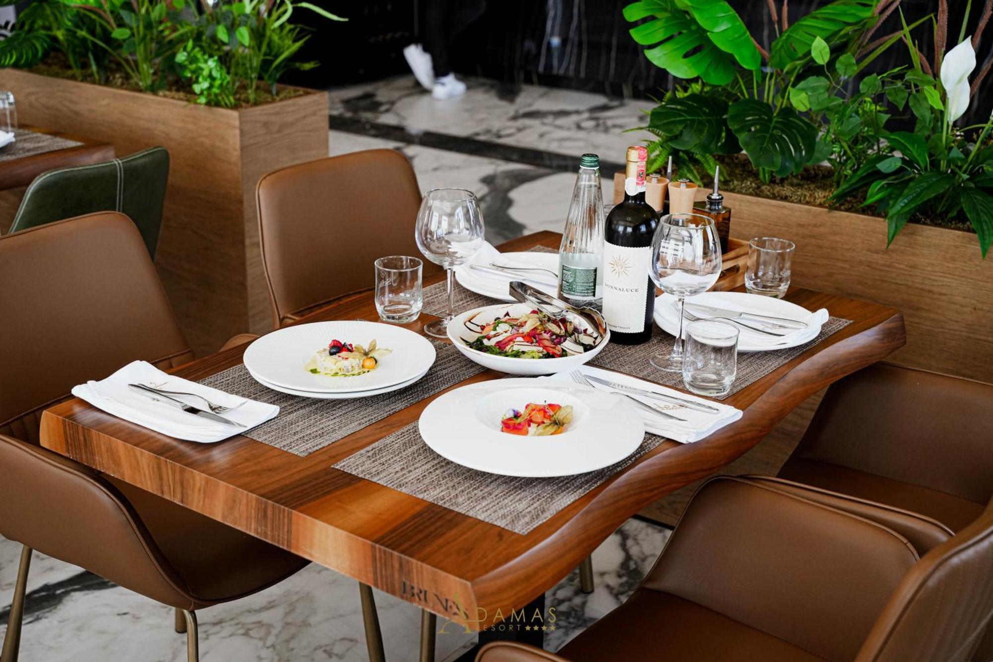 Adamas Resort & Hotel Lezhe Bagian luar foto