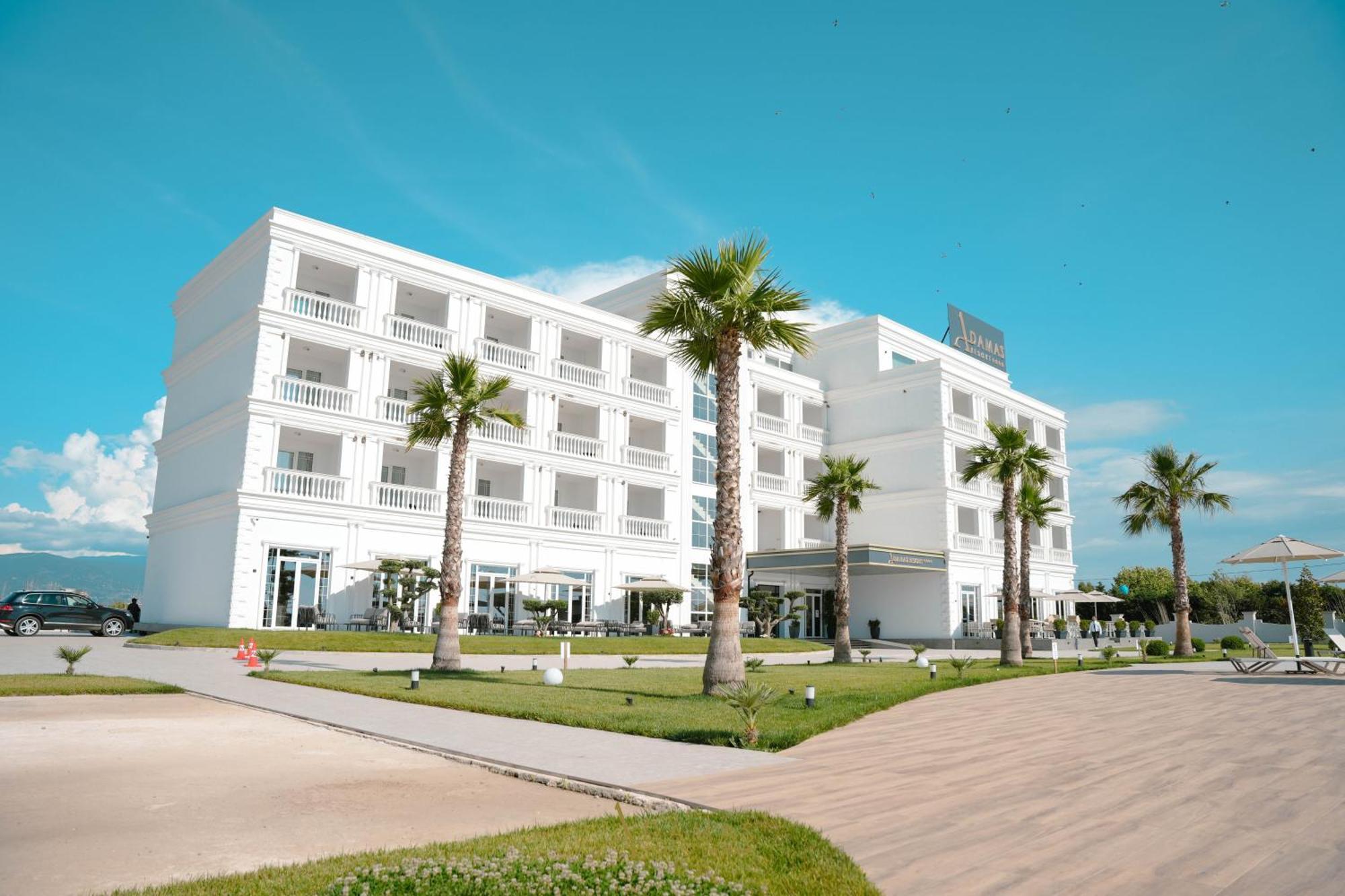 Adamas Resort & Hotel Lezhe Bagian luar foto