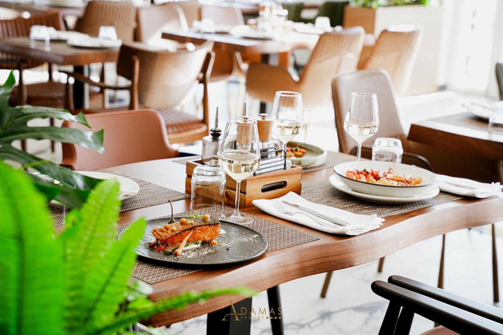 Adamas Resort & Hotel Lezhe Bagian luar foto