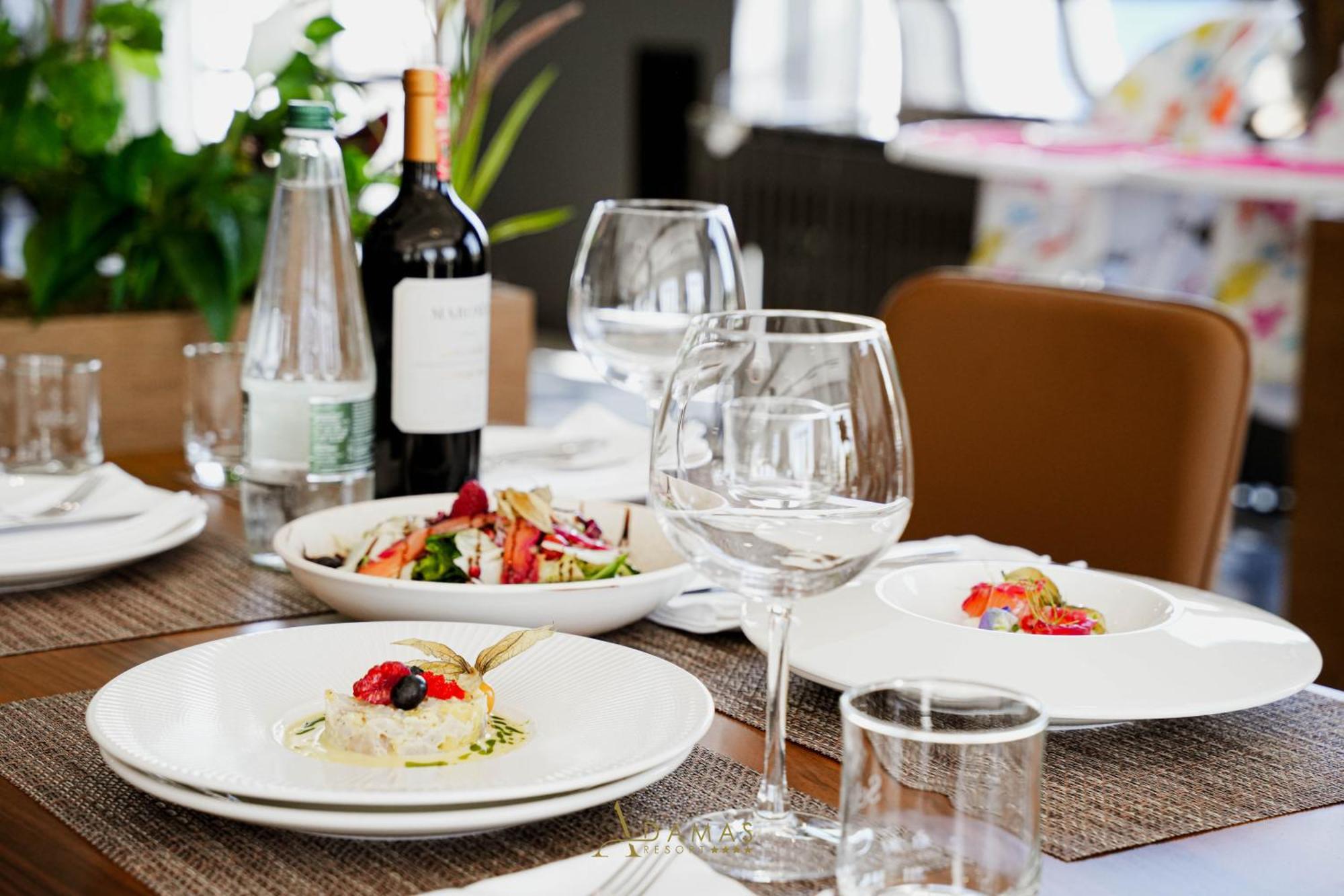 Adamas Resort & Hotel Lezhe Bagian luar foto
